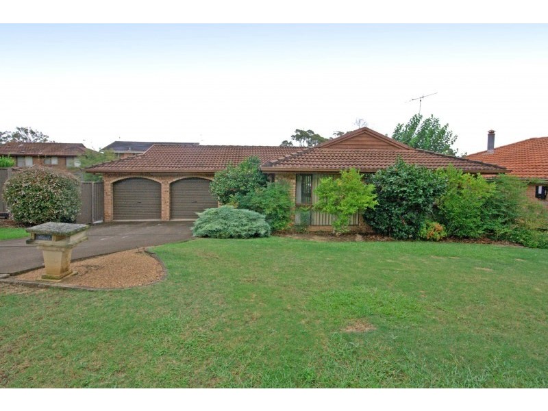 7 Thompson Place, Camden South NSW 2570