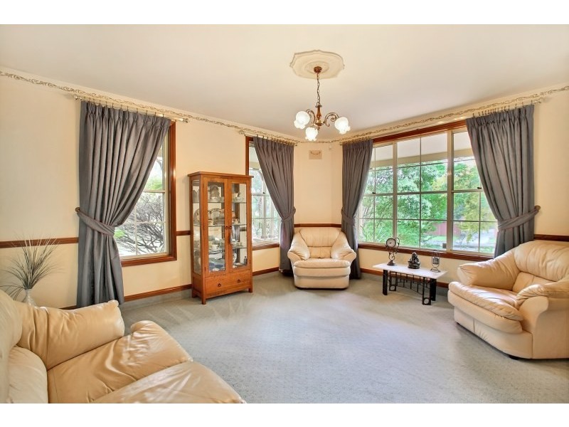 2 Dowle Place, Camden South NSW 2570