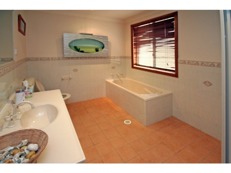 1 Grey Gum Court, Narellan Vale NSW 2567