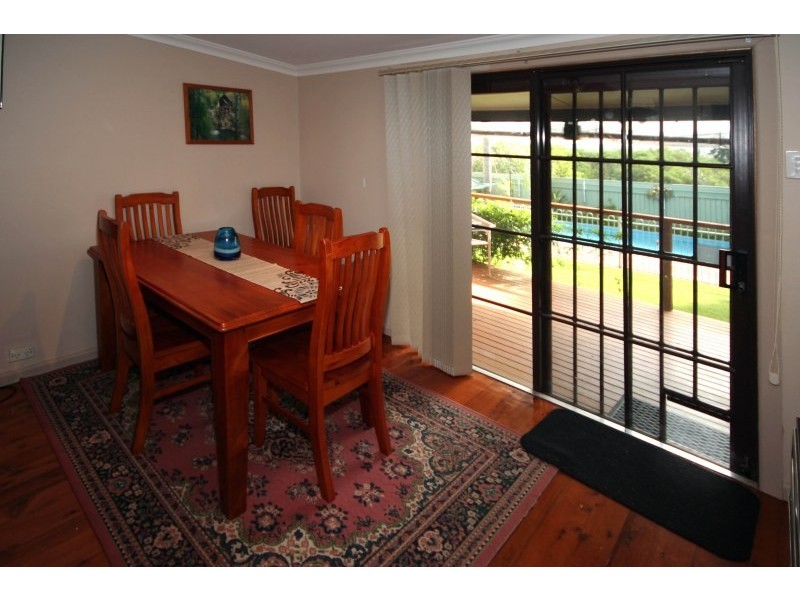 8 Ettlesdale Road, Spring Farm NSW 2570