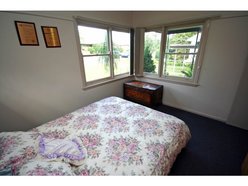 8 Ettlesdale Road, Spring Farm NSW 2570