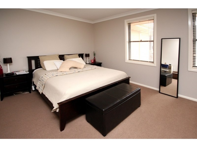 27 Folkes Street, Elderslie NSW 2570