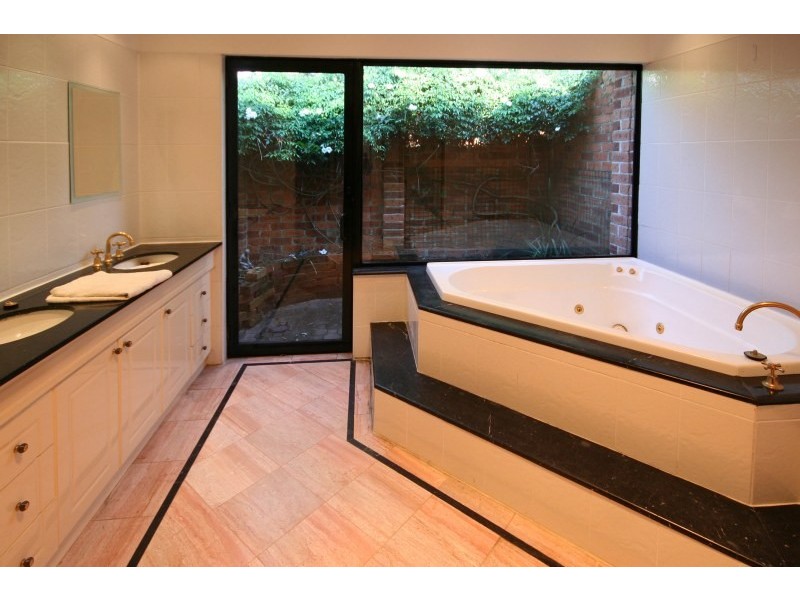 90 Marks Road, Rossmore NSW 2557