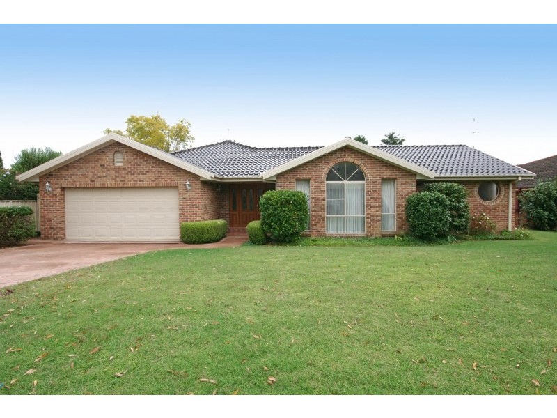3 Lindsey Place, Elderslie NSW 2570