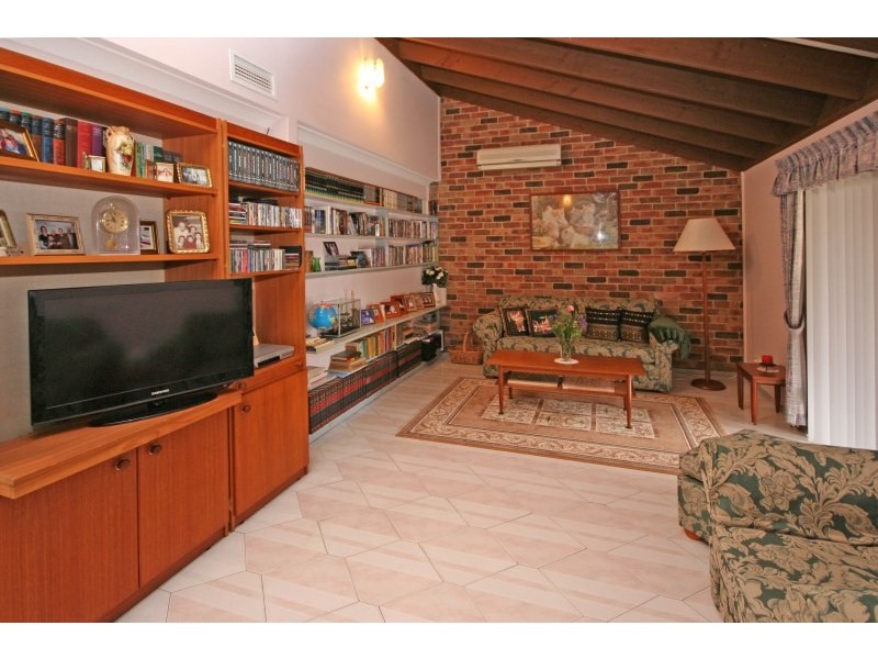 6 Channell Place, Mount Annan NSW 2567