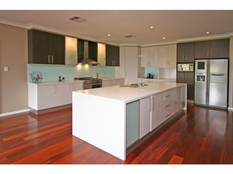 6 The Lanes, Kirkham NSW 2570