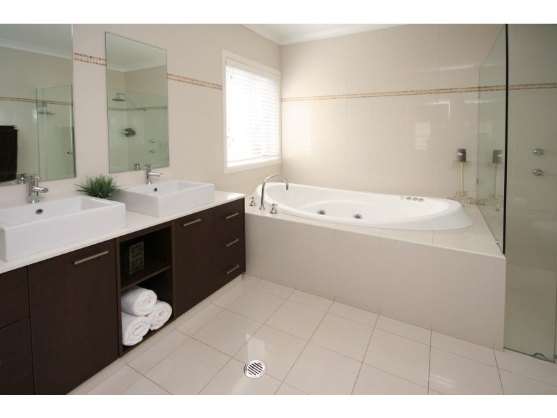 6 The Lanes, Kirkham NSW 2570