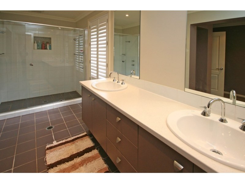 29 Young Avenue, Camden Park NSW 2570