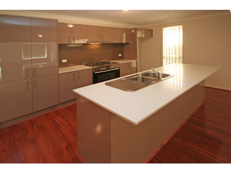 6 Lock Street, Camden Park NSW 2570