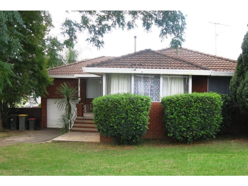 15 Dobroyd Avenue, Camden NSW 2570