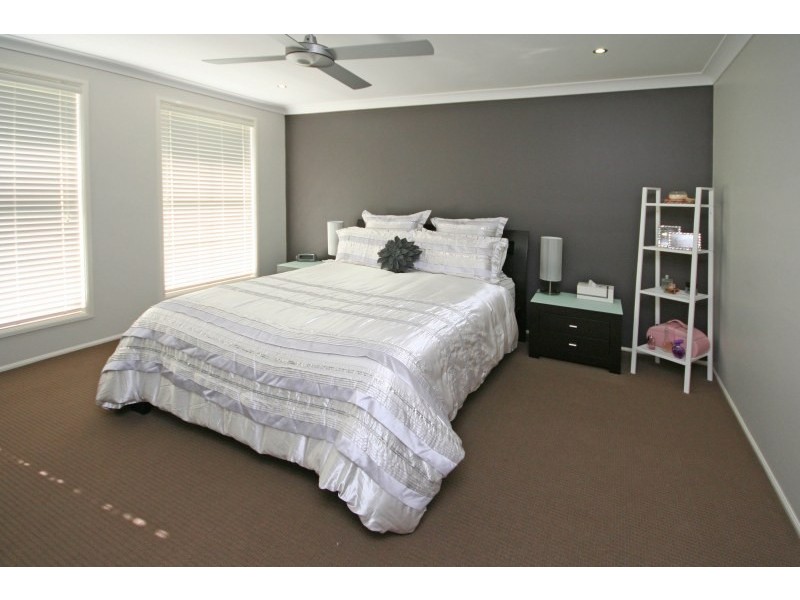 145 Kerrigan Crescent, Elderslie NSW 2570