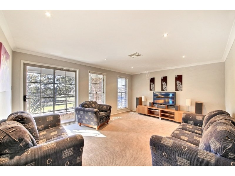 14 Park Way, Camden Park NSW 2570