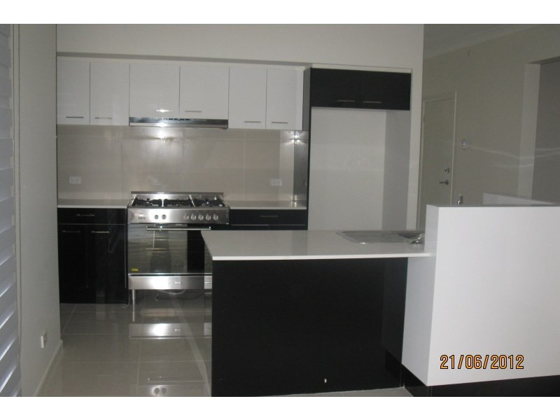 10 Adams Circuit, Elderslie NSW 2570