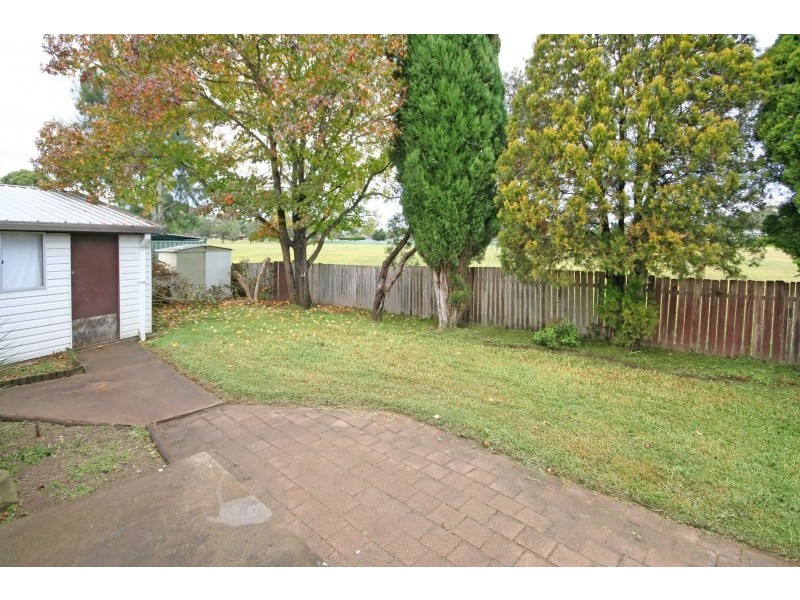 4 Bass Place, Camden South NSW 2570