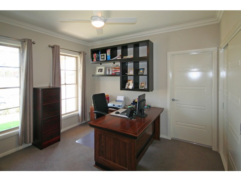 57 MacArthur Circuit, Camden Park NSW 2570