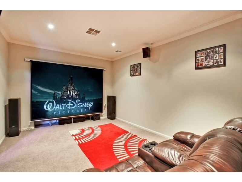 57 MacArthur Circuit, Camden Park NSW 2570