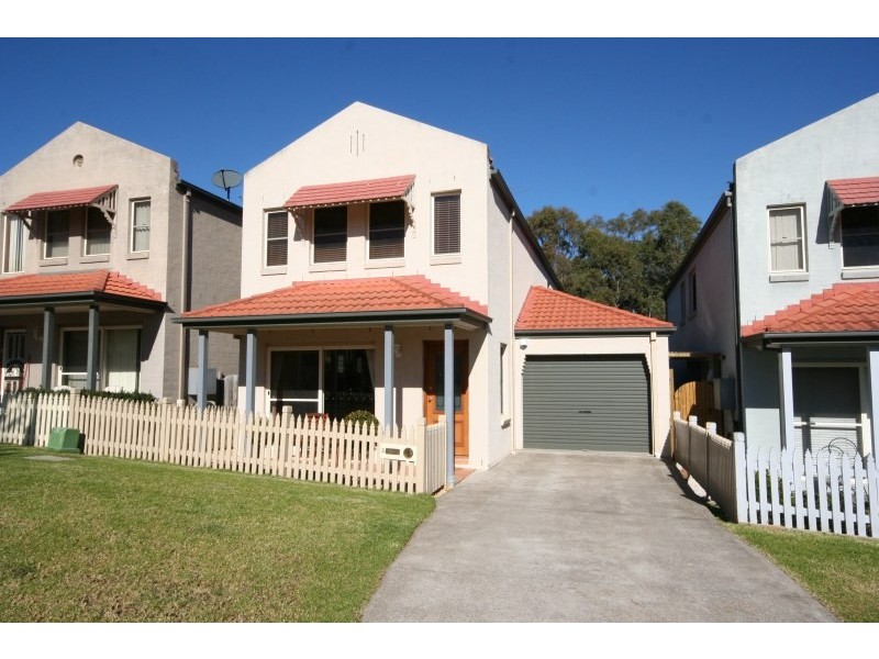 3  Reserve Circuit, Currans Hill NSW 2567