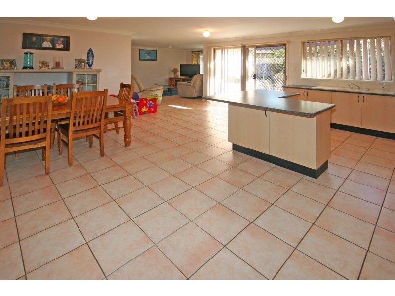 16 Parkside Court, Currans Hill NSW 2567