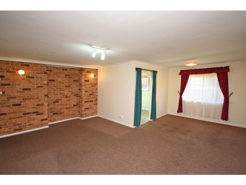 12 Bruchhauser Crescent, Elderslie NSW 2570