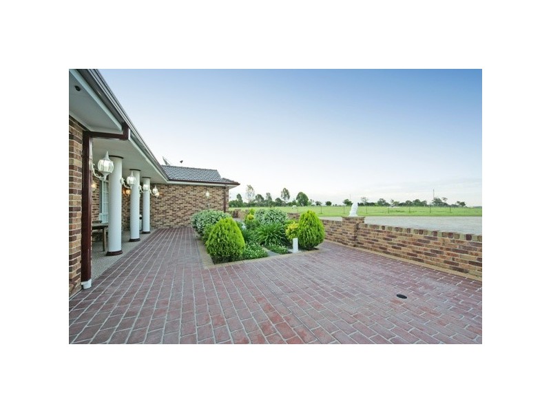 415 Mount Hercules Road, Razorback NSW 2571