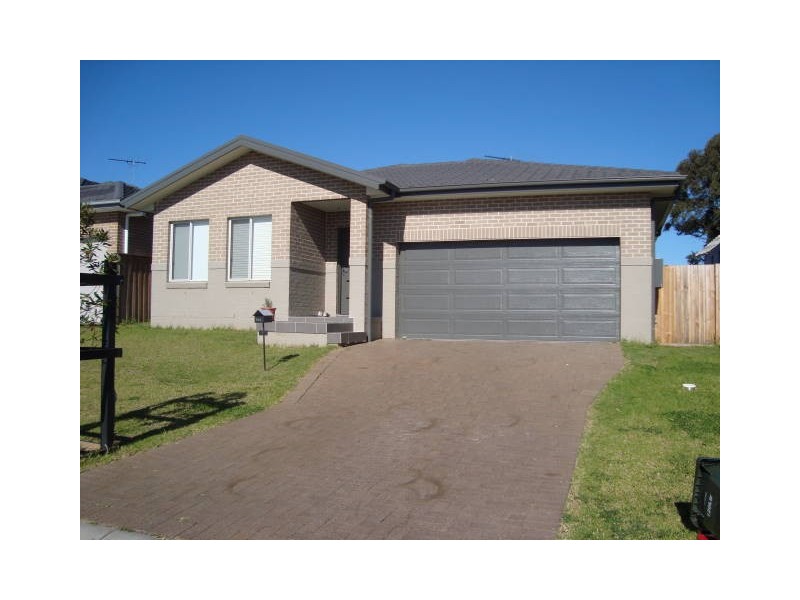 18 Gardiner Crescent, Elderslie NSW 2570