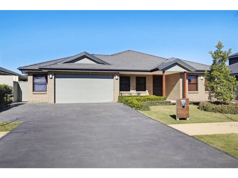 16 Barford Way, Harrington Park NSW 2567