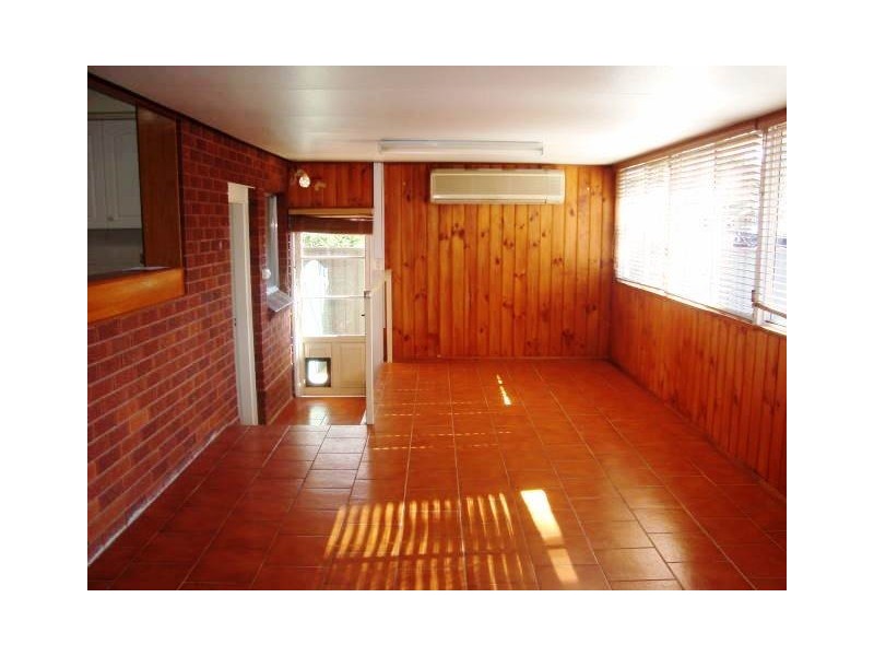 4 Ulmarra Avenue, Camden South NSW 2570