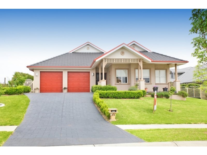 28 Rheinbergers Circuit, Elderslie NSW 2570