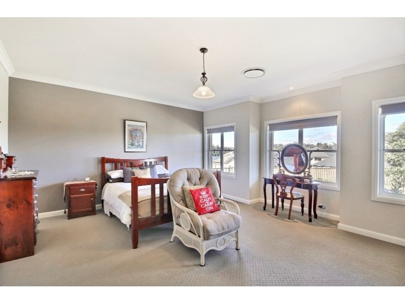 28 Rheinbergers Circuit, Elderslie NSW 2570