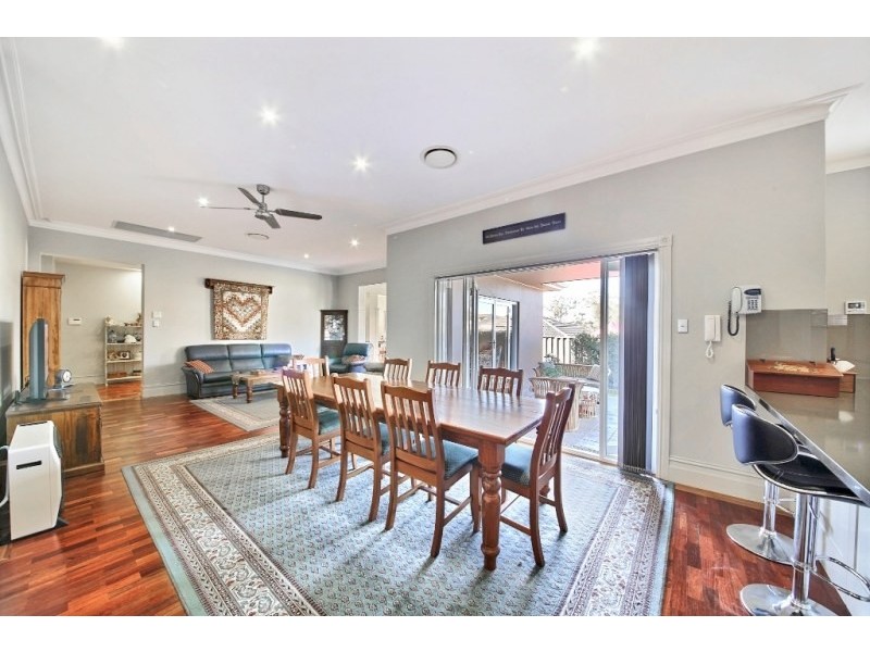 135 MacArthur Circuit, Camden Park NSW 2570