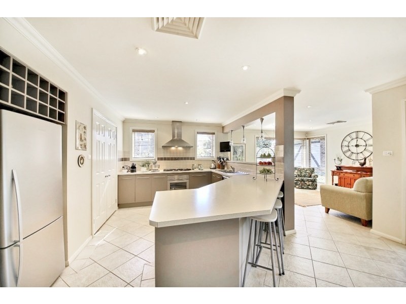 3 Wilmott Court, Camden Park NSW 2570