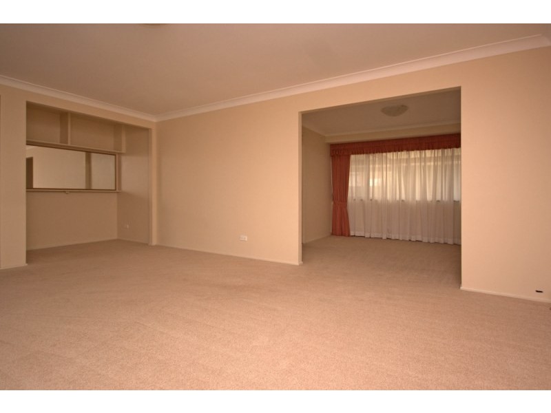 2 Faithfull Street, Elderslie NSW 2570