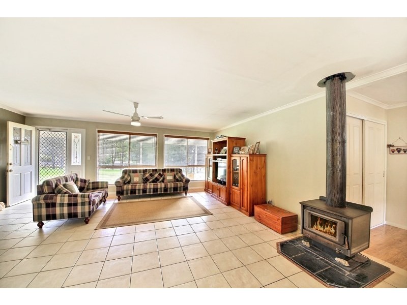 52 Station Street, Douglas Park NSW 2569