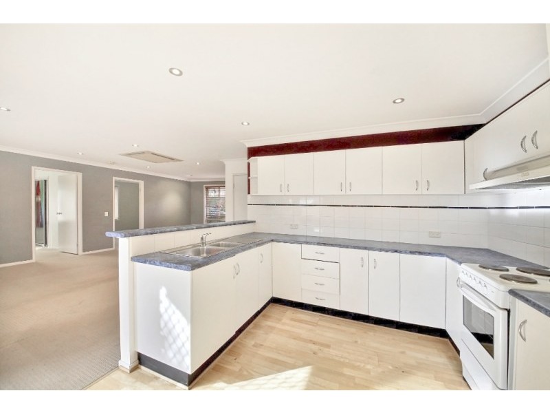 11 Tindal Way, Mount Annan NSW 2567