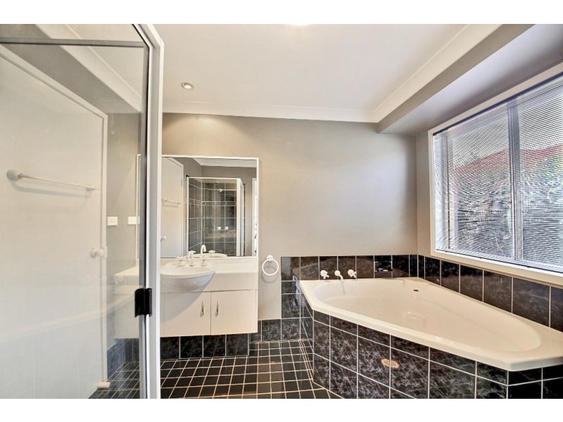 11 Tindal Way, Mount Annan NSW 2567