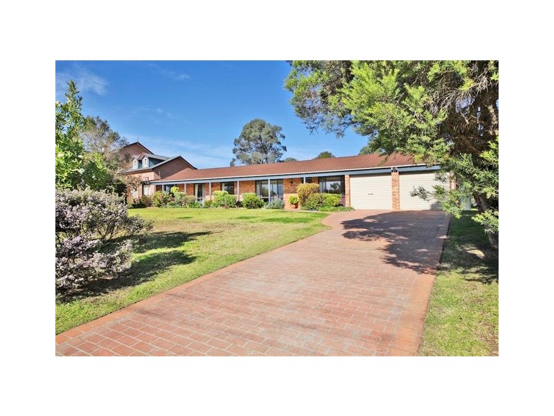12 Browns Road, The Oaks NSW 2570