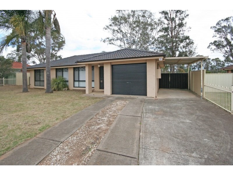 286 Welling Drive, Mount Annan NSW 2567