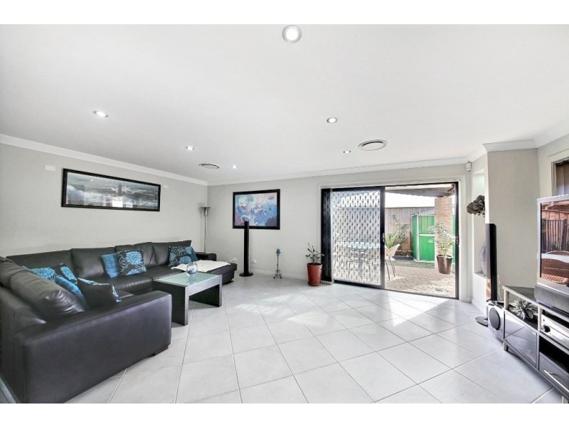 11 Minorca Circuit, Spring Farm NSW 2570
