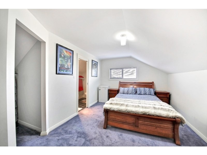 11 Minorca Circuit, Spring Farm NSW 2570