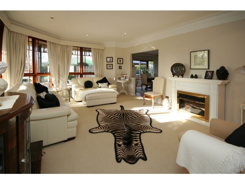 1 Acorn Grove, Elderslie NSW 2570