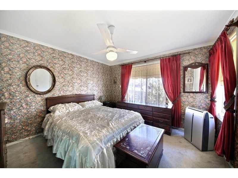18 Barratt Avenue, Camden South NSW 2570