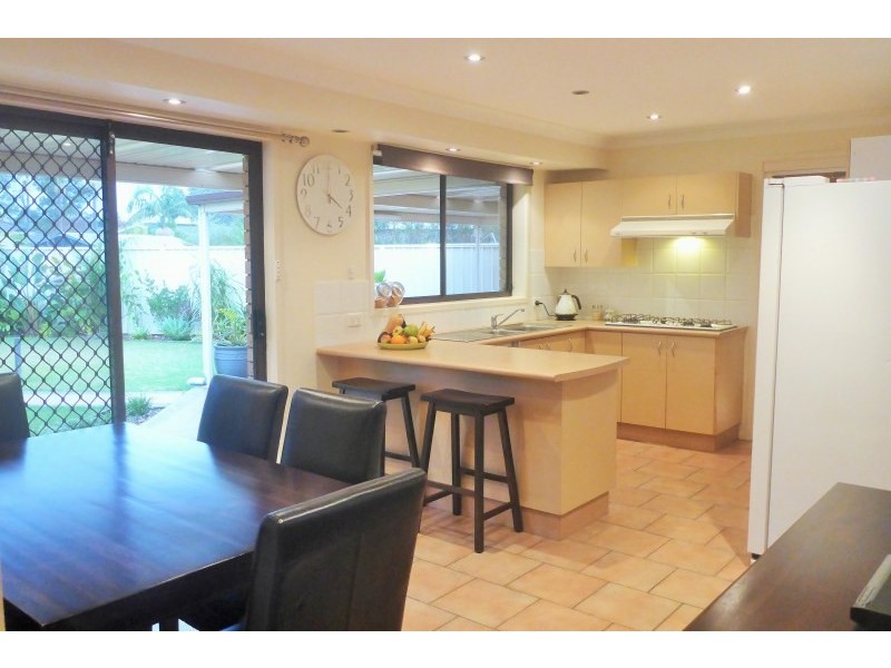 14 Farrendon Place, Mount Annan NSW 2567