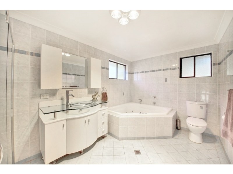 14 Larnach Place, Elderslie NSW 2570