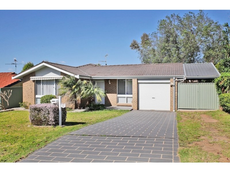 24 Scobie Place, Mount Annan NSW 2567