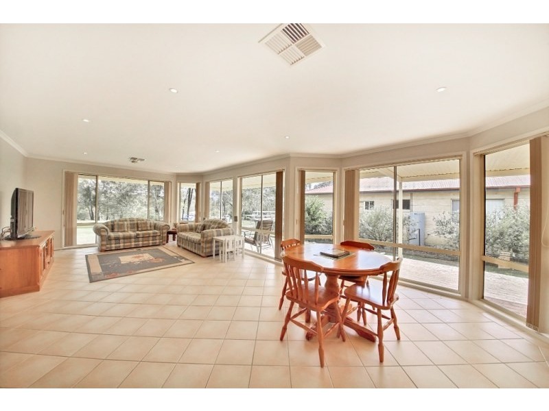 47 Dredge Avenue, Douglas Park NSW 2569