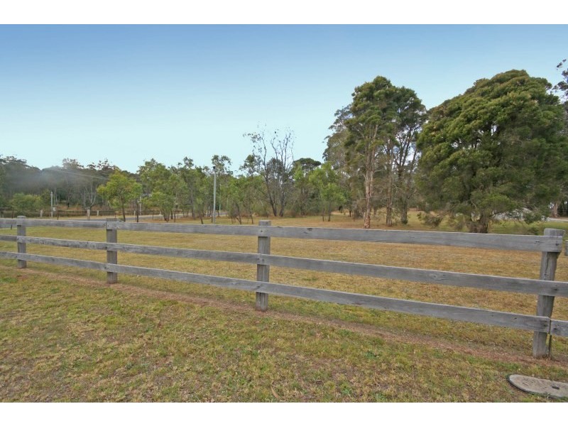 219 Donalds Range Road, Razorback NSW 2571