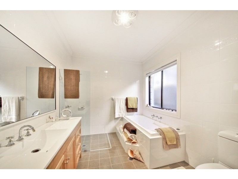 7 Britton Place, Elderslie NSW 2570