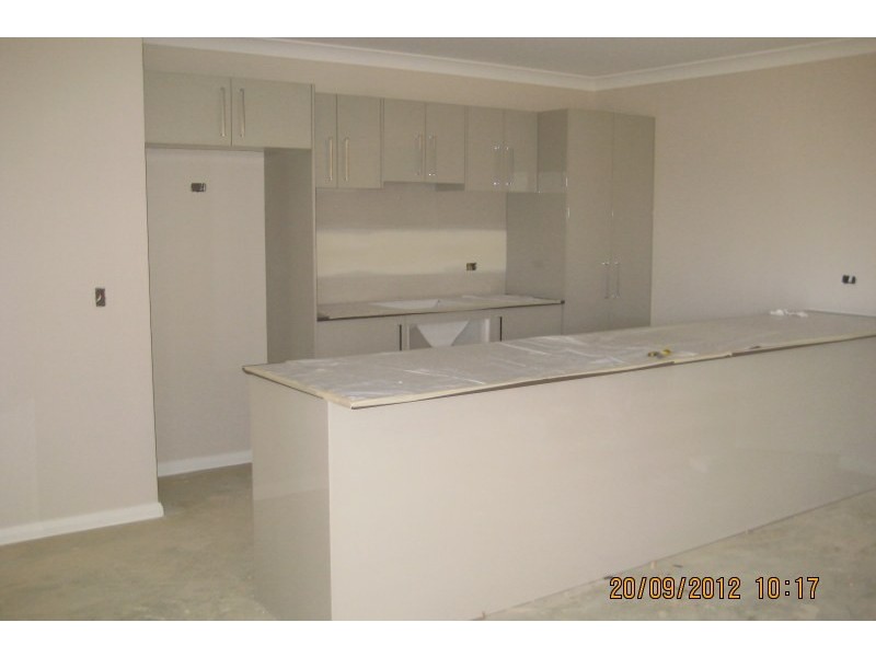 10 Hinton Street, Spring Farm NSW 2570