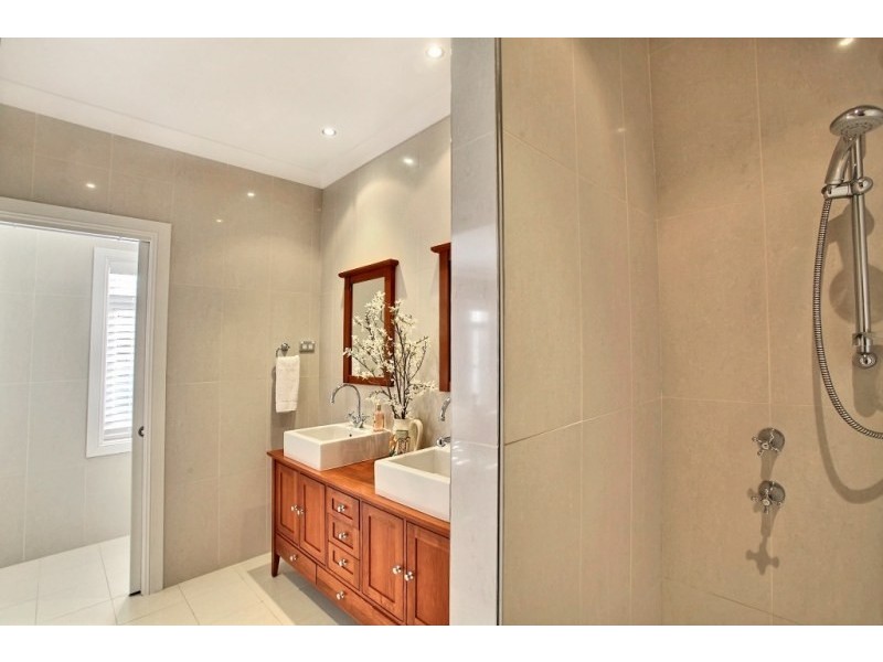 16 Tullet Street, Camden Park NSW 2570