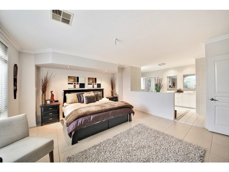 37 Justis Drive, Harrington Park NSW 2567